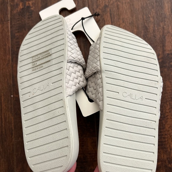 Calia by Carrie Underwood  Gray Beige Slide Sandals - Picture 3 of 3